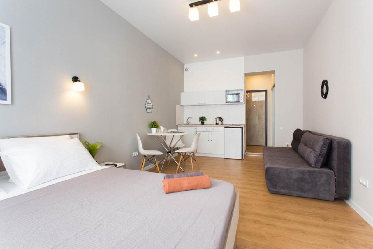 Modern Studio Beside Metro Yaroslava Mudroho, Universytet - Chernyshevska Str 95-7 Harkiv Dış mekan fotoğraf