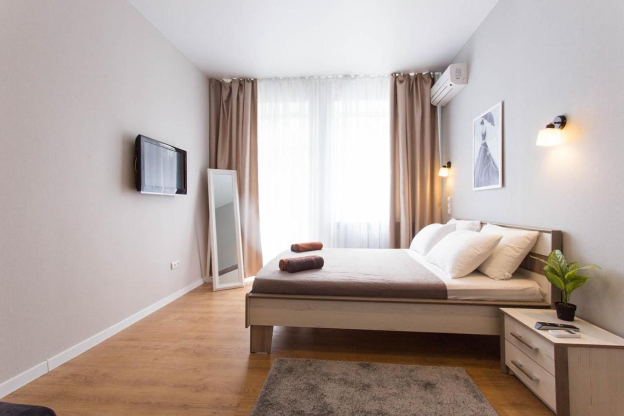 Modern Studio Beside Metro Yaroslava Mudroho, Universytet - Chernyshevska Str 95-7 Harkiv Dış mekan fotoğraf