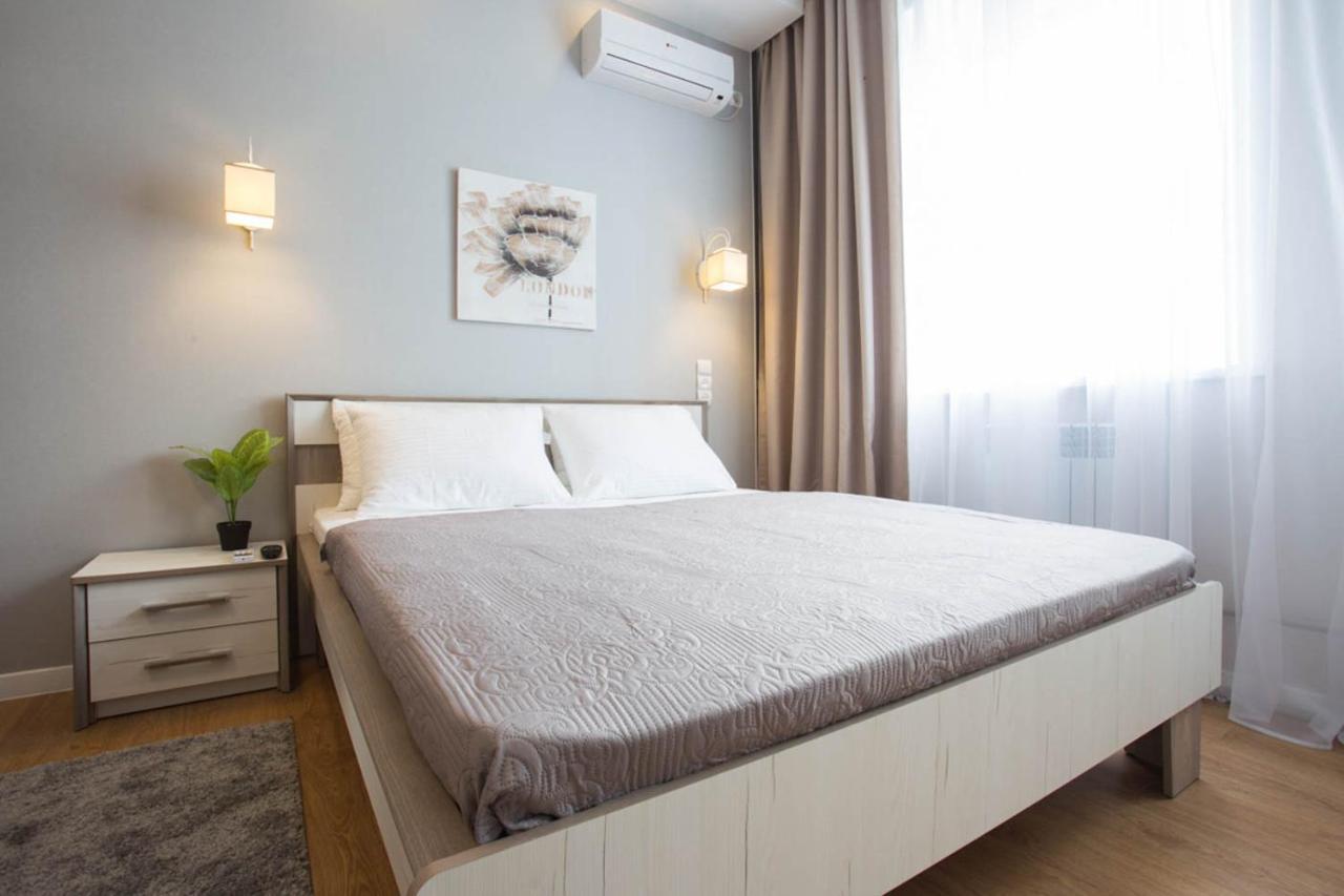 Modern Studio Beside Metro Yaroslava Mudroho, Universytet - Chernyshevska Str 95-7 Harkiv Dış mekan fotoğraf