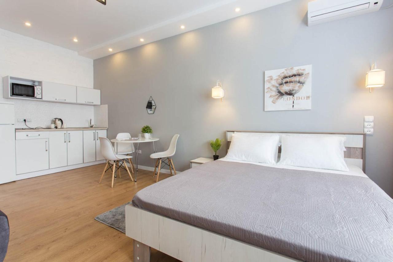 Modern Studio Beside Metro Yaroslava Mudroho, Universytet - Chernyshevska Str 95-7 Harkiv Dış mekan fotoğraf