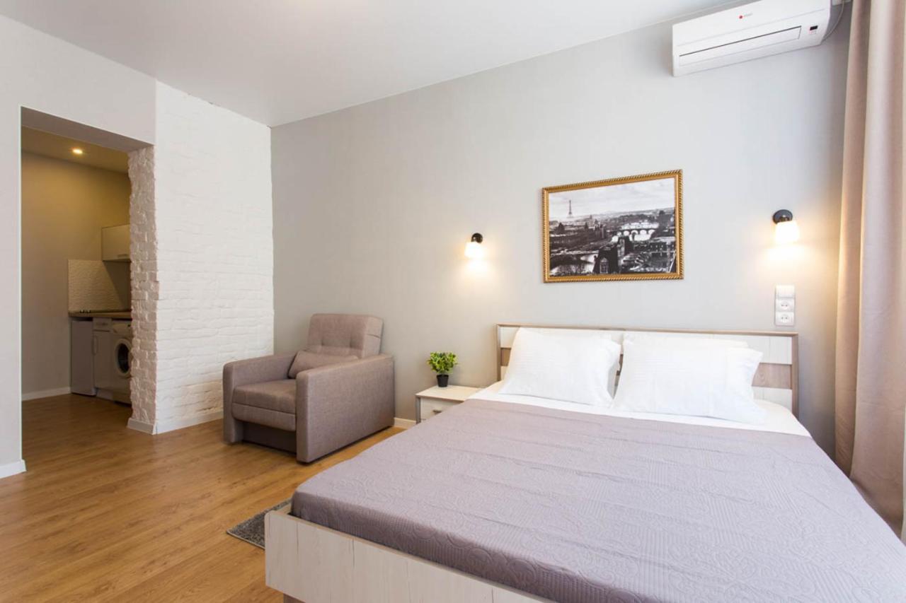 Modern Studio Beside Metro Yaroslava Mudroho, Universytet - Chernyshevska Str 95-7 Harkiv Dış mekan fotoğraf