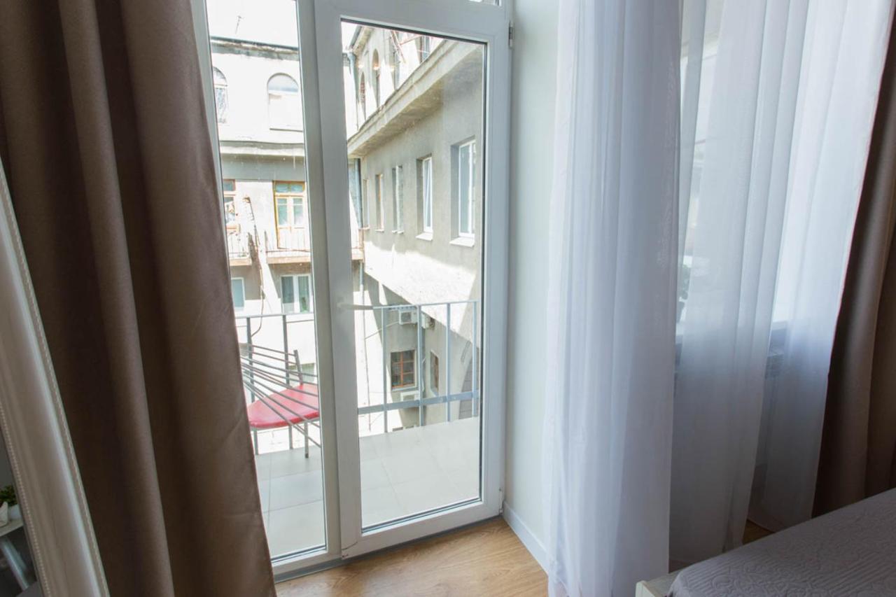 Modern Studio Beside Metro Yaroslava Mudroho, Universytet - Chernyshevska Str 95-7 Harkiv Dış mekan fotoğraf