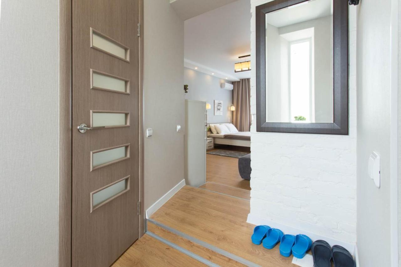 Modern Studio Beside Metro Yaroslava Mudroho, Universytet - Chernyshevska Str 95-7 Harkiv Dış mekan fotoğraf