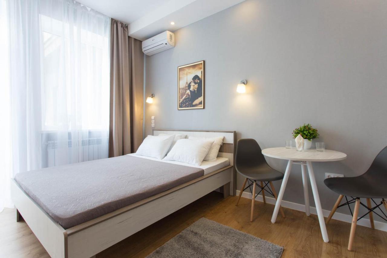 Modern Studio Beside Metro Yaroslava Mudroho, Universytet - Chernyshevska Str 95-7 Harkiv Dış mekan fotoğraf