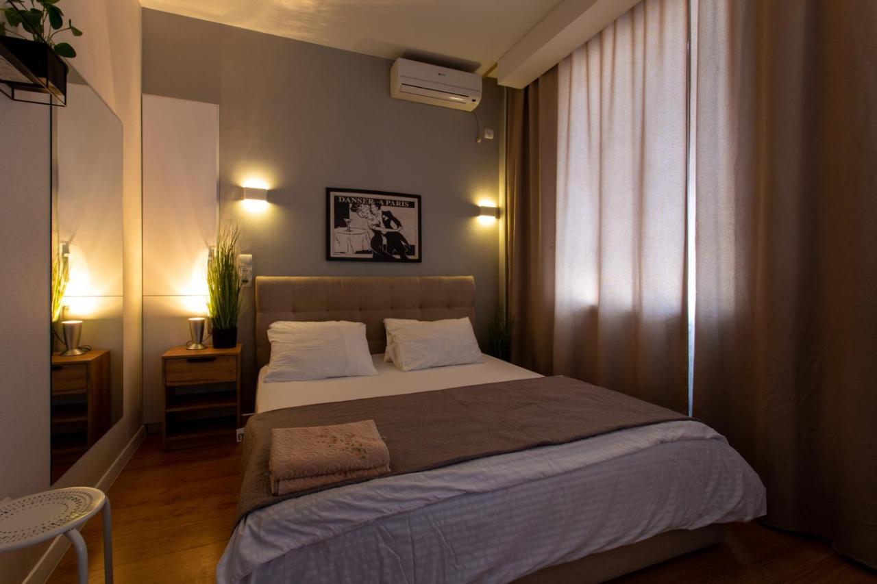 Modern Studio Beside Metro Yaroslava Mudroho, Universytet - Chernyshevska Str 95-7 Harkiv Dış mekan fotoğraf
